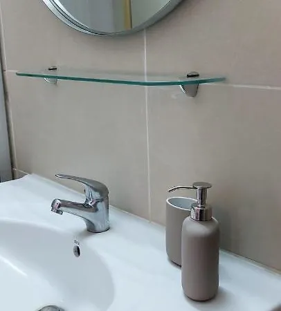 בית כפרי Anesi House סקארינו