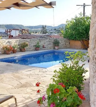 Anesi House * Skarinou