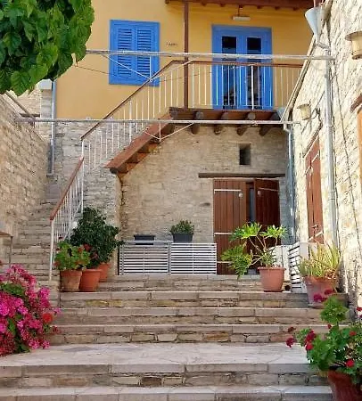Anesi House Country house *
