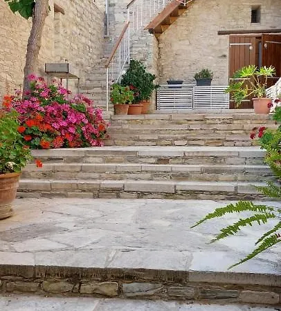 בית כפרי Anesi House סקארינו