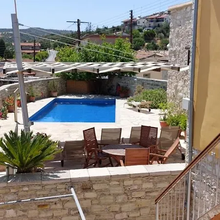 בית כפרי Anesi House *