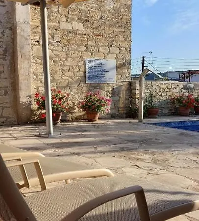 Anesi House