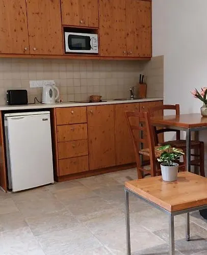 Anesi House Skarinou